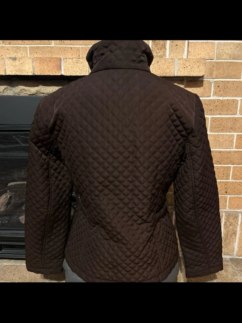 Quilted Zip-Up Puffer Jacket in Dark Brown Size Petite Small